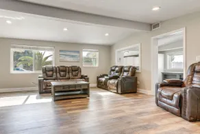 The Angler's Dream- Beautiful 4BR Home & HUGE Pool - Image 3