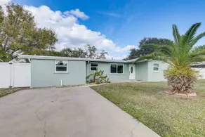 The Angler's Dream- Beautiful 4BR Home & HUGE Pool - Image 2