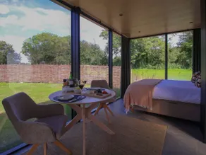 Luxury Mirror Cabin with Hot Tub & Sauna - Image 4