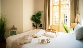 Picasso Premium Apartment - Image 4