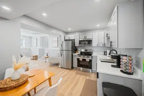 The Quattro-Lux at Charles 4BR 2BA w/ PVD ”P” - Image 5