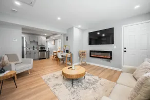 The Quattro-Lux at Charles 4BR 2BA w/ PVD ”P” - Image 2