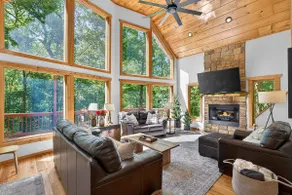4BR Cabin | Hot Tub | Game Room | Sleeps 8 - Image 2