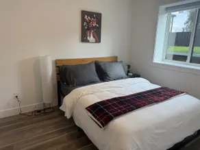 A Stylish New 2BR 1 Bath 5 mins Metrotown - Image 3