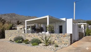KYMO Private Seafront Residence - Image 2