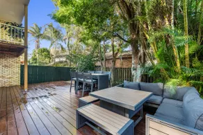 Treetops Sunrise Beach - Image 3