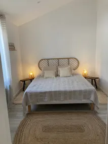Beachfront cottage - Image 2