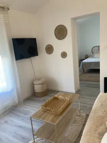 Beachfront cottage - Image 4
