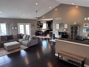 Beautiful Home in quiet cul-de-sac in Carthage, IL - Image 2