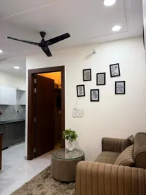 Stayo | Cozy Comfort Near Metro - Image 4