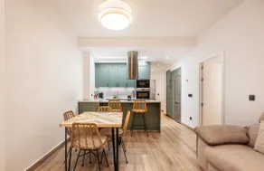Luxe Urban Retreat · Private Patio · Aerothermics - Image 2