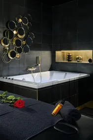 The Black Bubble * Charming Suite & Spa - Image 5
