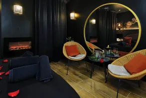 The Black Bubble * Charming Suite & Spa - Image 3