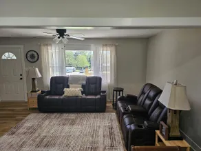 She's A Brick House - Image 3