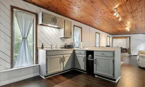 Cozy Retro Mid-Century Vibes 2BR Villa TYS UT - Image 3