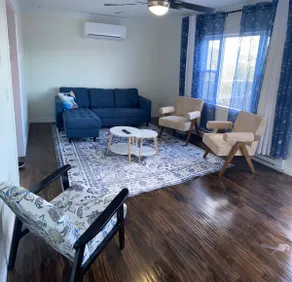 family friendly, 1King Suite & 2 Queen Rooms - Image 2