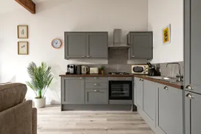 Epsom - Cosy Stay in the Cotswolds - Image 5
