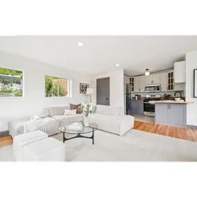 Private Guesthouse with Kitchen + Bath+Garden+BBQ - Image 3