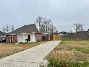 House in Walker / Denham Springs near I-12 - Image 2
