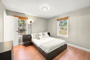 Modern 4BR• King Suites • EV • Near ATL• Sleeps 10 - Image 4