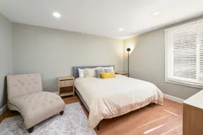 Modern 4BR• King Suites • EV • Near ATL• Sleeps 10 - Image 3