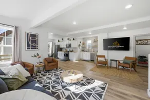 Brewers Hill 4BR/2BA | Sleeps12 | Near Fiserv | AC - Image 5