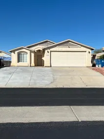 3BR Home in Bullhead City, AZ - Image 3