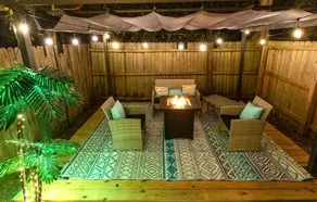 Near Marina & Downtown | King Bed | Sleeps 8 - Image 4