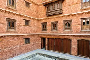 Brand New Courtyard Loft w/ elevator | Green Tara - Image 3