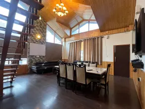 Arcadia | 4BR Drive-In Cottage with Mountain View - Image 5