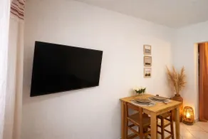 Large 2-room apartment - Image 3