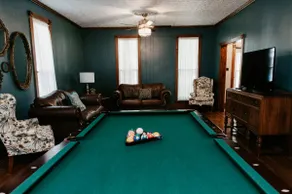 Boutique home| pool table| Shawnee| Ohio River - Image 2