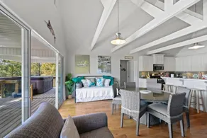 Spacious 5-bedroom house with Waterfront access! - Image 5