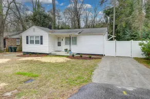 Quaint Forest Acres Home, Minutes to Everything! - Image 5