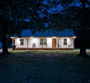 The South House: Country, Comfortable, Convenient - Image 4