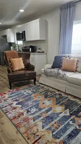 5 Min To Hospital 2 Bed 1 Bath Sleeps 7 - Image 3