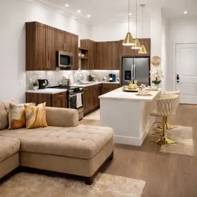 Luxury Executive Living - DART Rail - Workspace - Image 2
