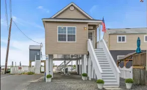 Waterfront Highlands Home - Image 2