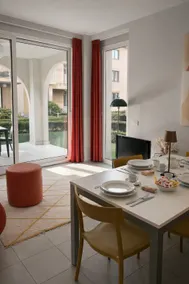 Lakeside Apartment - 1BR with Pool Access - Image 2