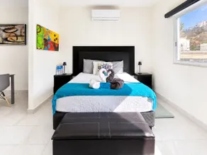 Cabo Dntwn Studios Cozy Queen Studio – Marina Walk - Image 2