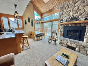 3BR Townhome Ski In Ski Out Pool Hot Tub - Image 3