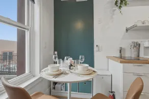 Practical West New York Stay | Easy Bus to Midtown - Image 3