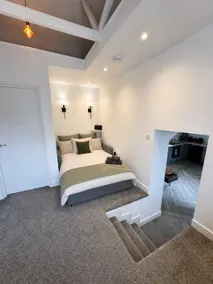 Lovely Loft Apartment (but steep staircase) - Image 3