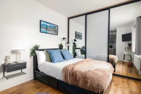 High-End Studio Free WashDryFold Near Wembley - Image 5