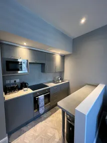 The Globe Apartments and Bedrooms - Image 3