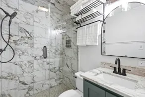 Greenhaven House | Cozy Retreat Near Downtown - Image 4
