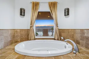 Luxury Waterfront | 5bd | 6ba | Sleeps 16 | Spa - Image 4