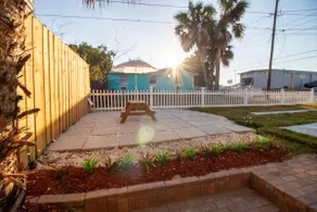 The Cozy Cabana 2BR, New Port Richey, Sims Park - Image 3