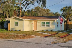 The Cozy Cabana 2BR, New Port Richey, Sims Park - Image 2