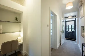 Coastal Nest - Cosy flat in Irvine town centre - 5 minute drive from beach - Image 5